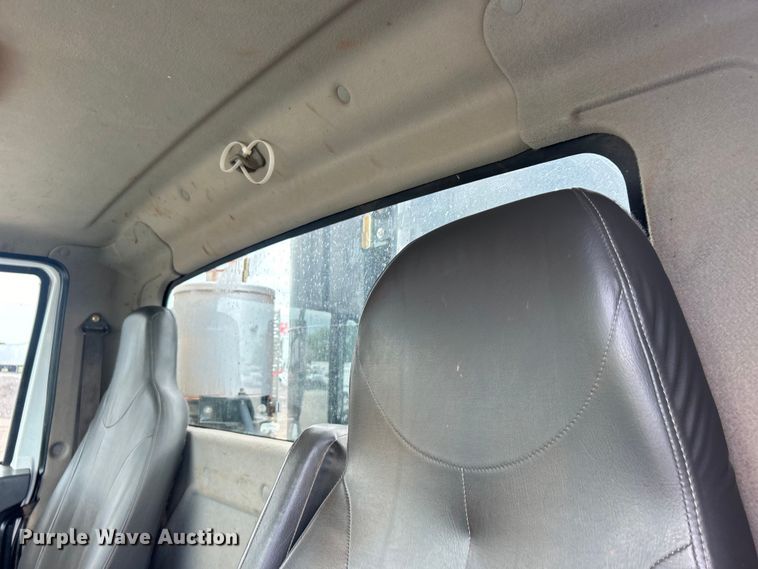 image for item EG0804 2013 International  WorkStar 7600 hydrovac truck