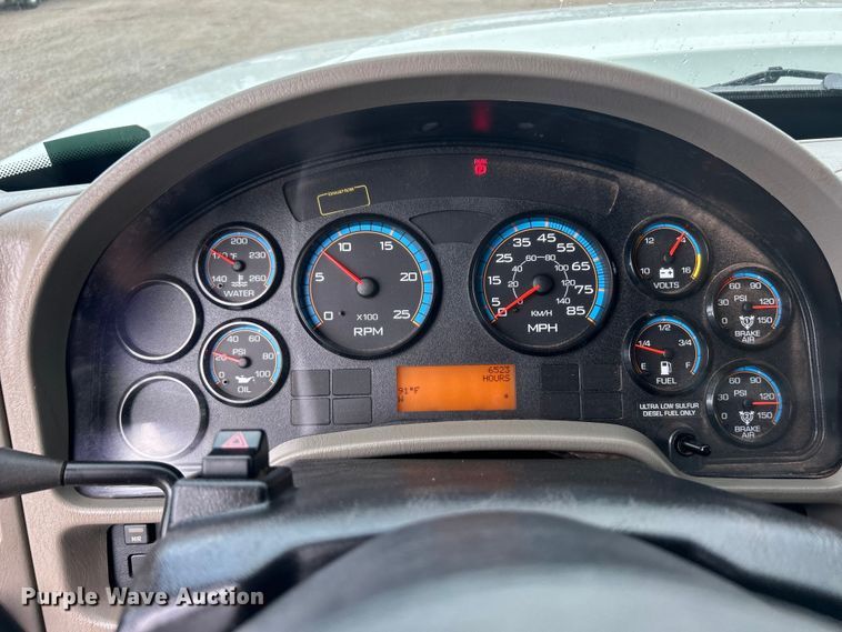 image for item EG0804 2013 International  WorkStar 7600 hydrovac truck