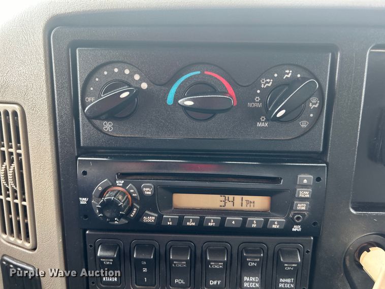 image for item EG0804 2013 International  WorkStar 7600 hydrovac truck