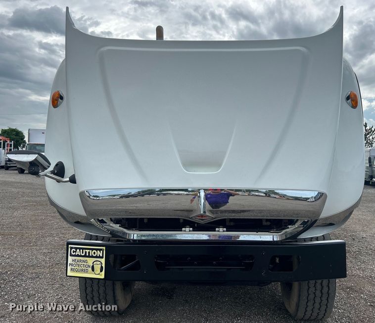 image for item EG0804 2013 International  WorkStar 7600 hydrovac truck