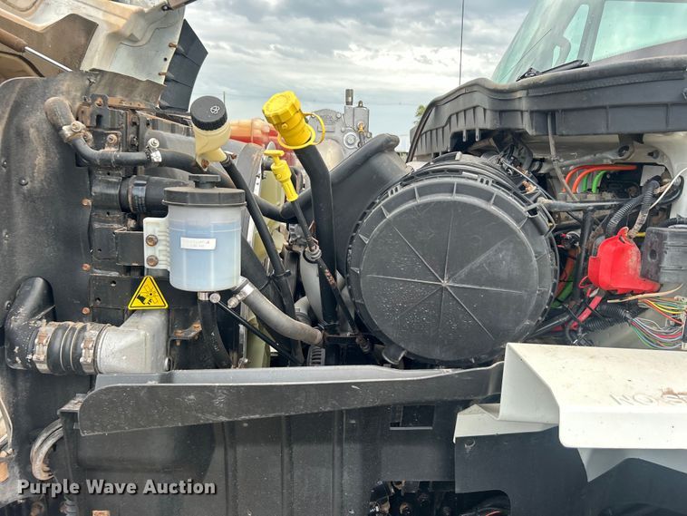 image for item EG0804 2013 International  WorkStar 7600 hydrovac truck