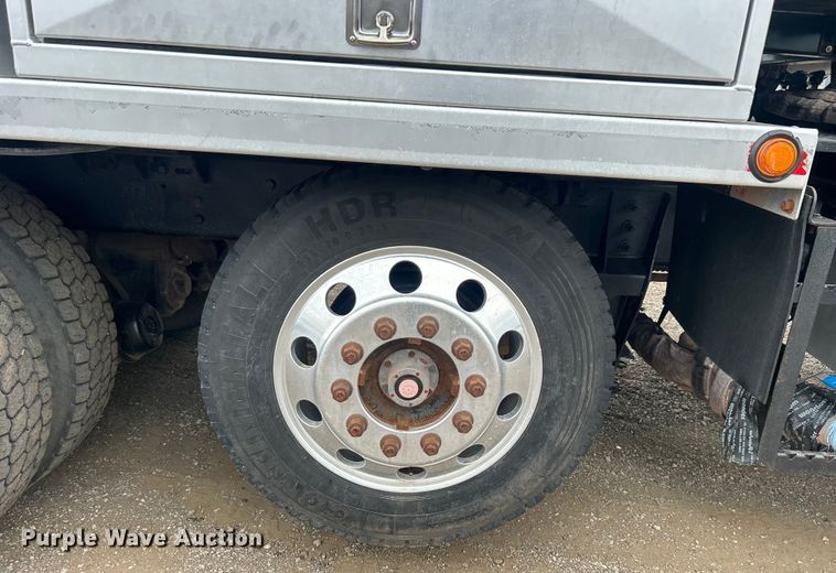 image for item EG0804 2013 International  WorkStar 7600 hydrovac truck