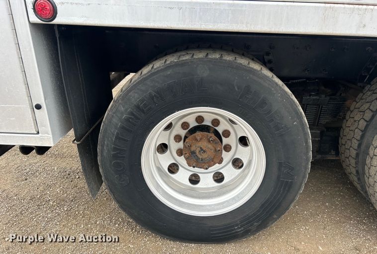 image for item EG0804 2013 International  WorkStar 7600 hydrovac truck