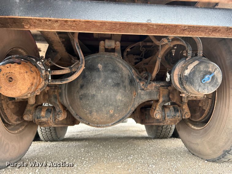 image for item EG0804 2013 International  WorkStar 7600 hydrovac truck