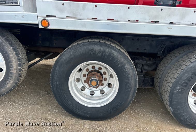 image for item EG0804 2013 International  WorkStar 7600 hydrovac truck