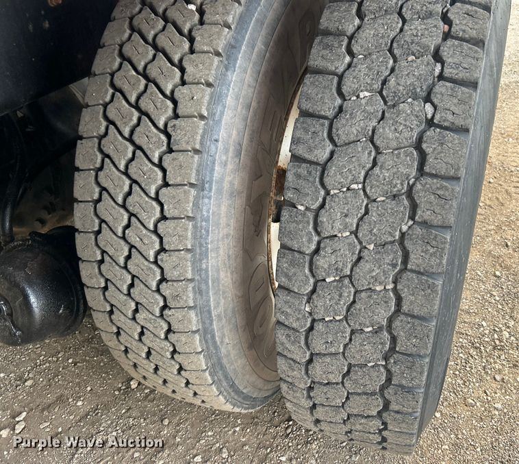 image for item EG0804 2013 International  WorkStar 7600 hydrovac truck