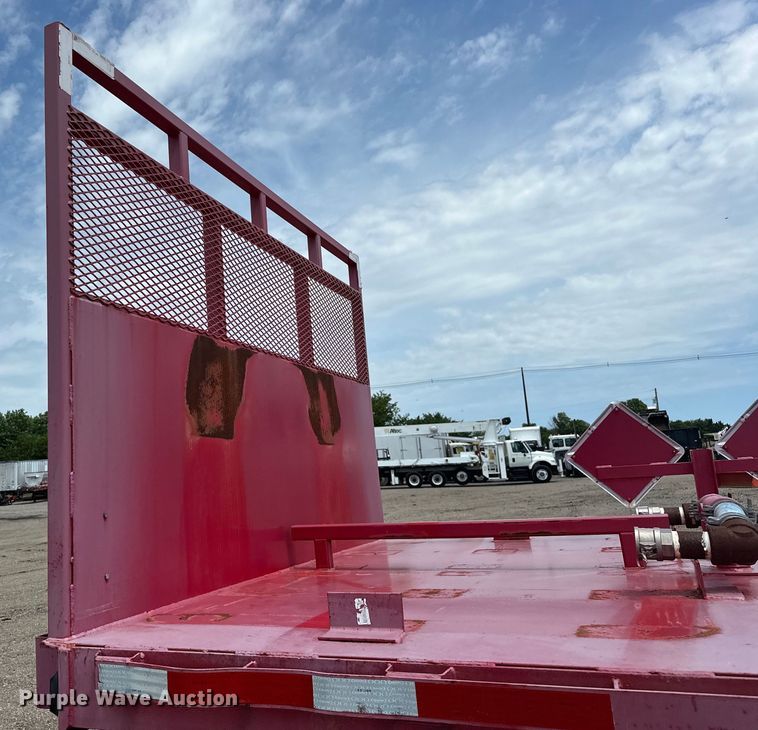 image for item EG1648 2002 Fontaine  FTW-5-8036AW tank trailer