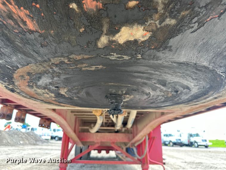 image for item EG1648 2002 Fontaine  FTW-5-8036AW tank trailer