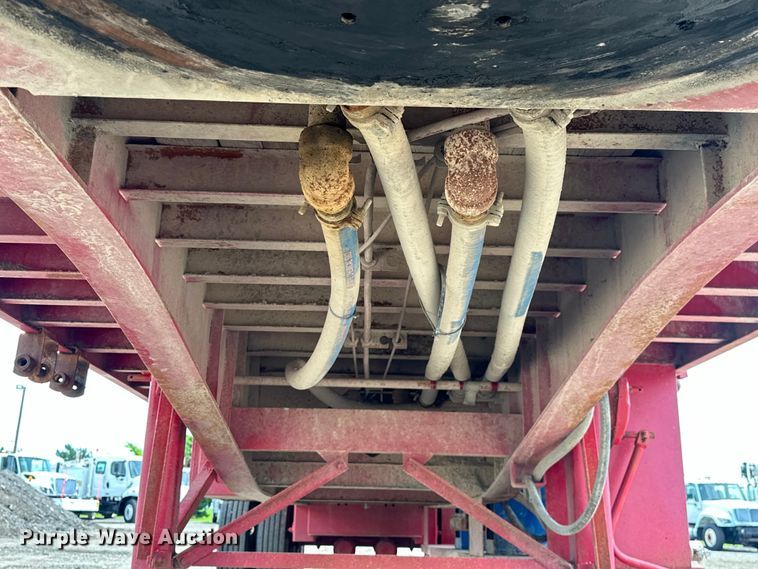 image for item EG1648 2002 Fontaine  FTW-5-8036AW tank trailer