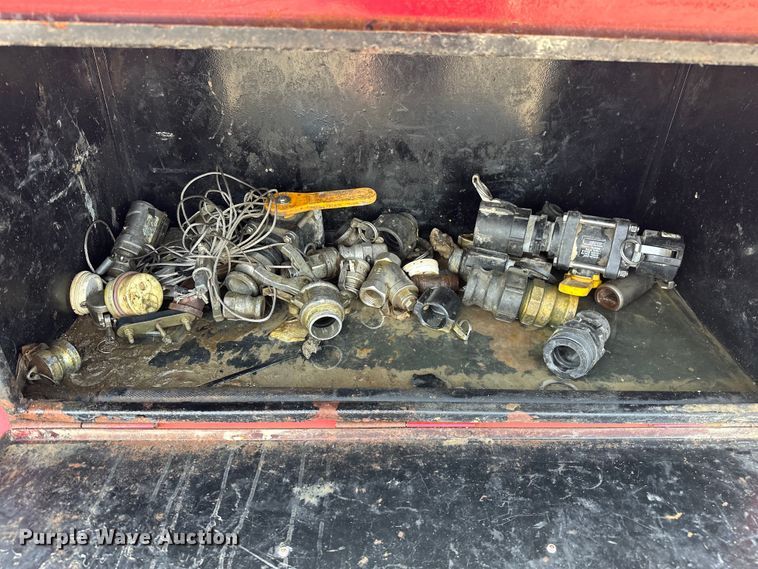 image for item EG1648 2002 Fontaine  FTW-5-8036AW tank trailer