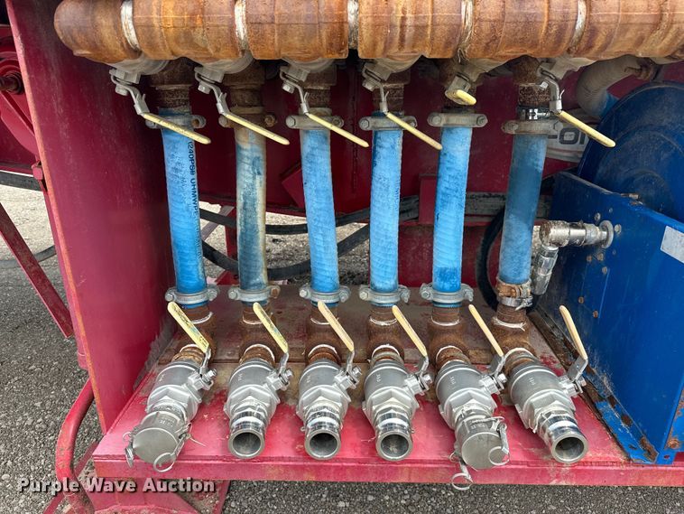 image for item EG1648 2002 Fontaine  FTW-5-8036AW tank trailer