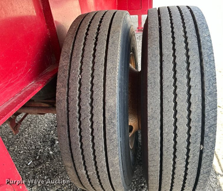 image for item EG1648 2002 Fontaine  FTW-5-8036AW tank trailer