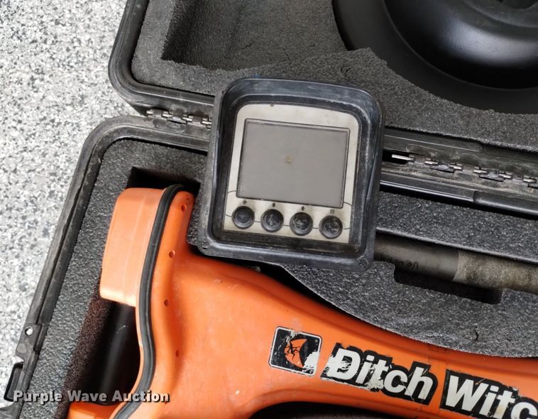 image for item EG9885 2017 Ditch Witch TKQ guidance system