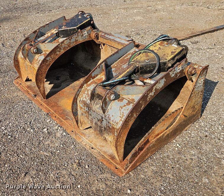 FFC Attachments LAF5266 skid steer grapple bucket in Holden, MO Item