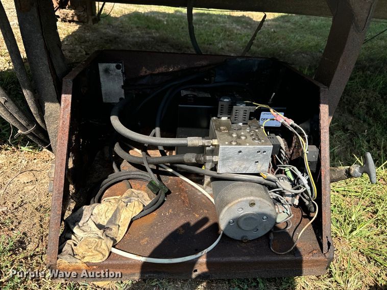 image for item EI4008 Brown box bed