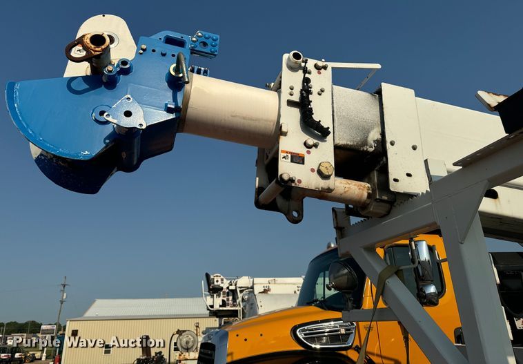 image for item EI4010 2014 Altec D3055 Crane