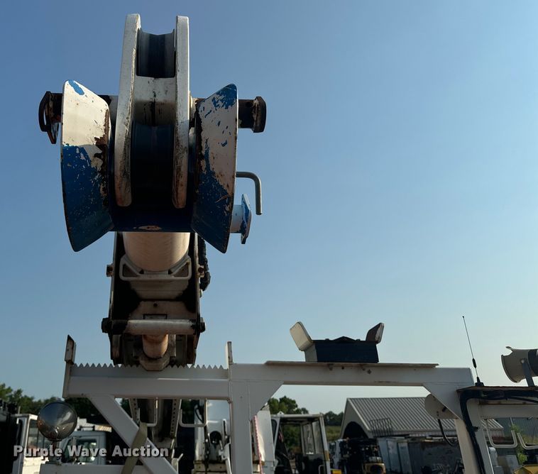 image for item EI4010 2014 Altec D3055 Crane