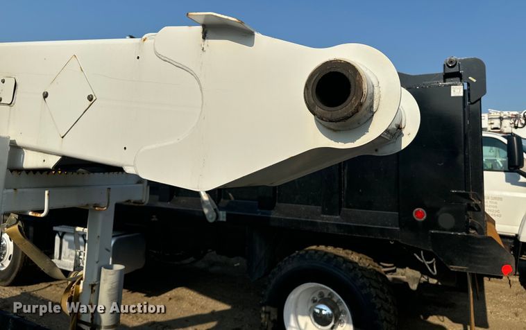 image for item EI4010 2014 Altec D3055 Crane