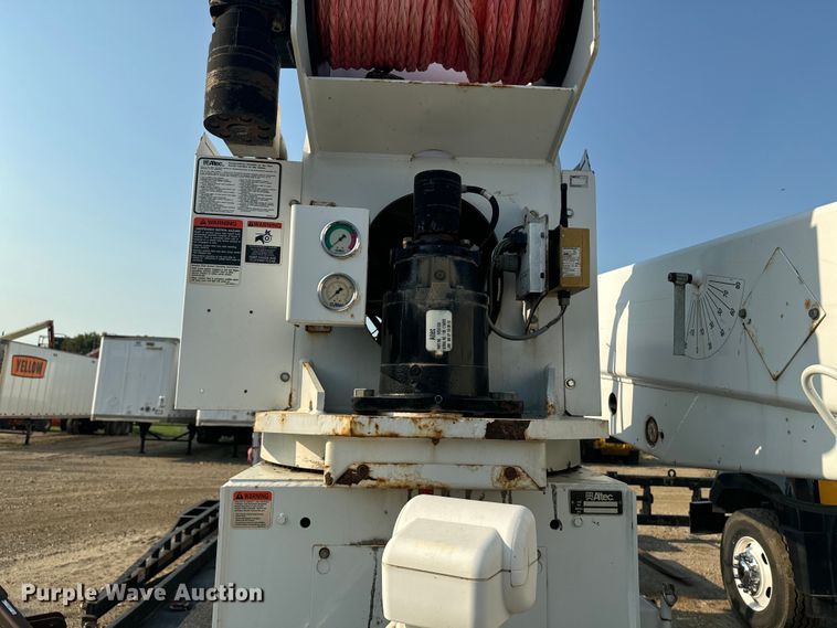 image for item EI4010 2014 Altec D3055 Crane