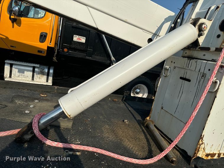 image for item EI4010 2014 Altec D3055 Crane