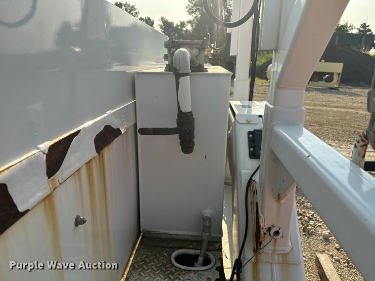 image for item EI4010 2014 Altec D3055 Crane