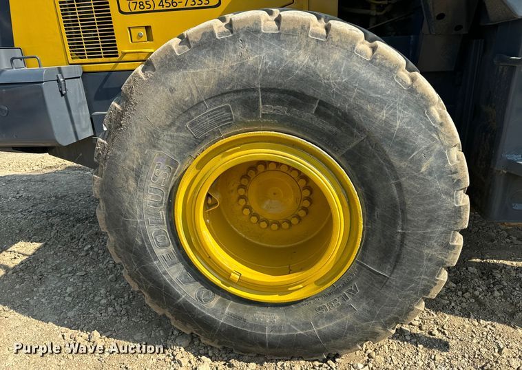 image for item EI4013 2006 Komatsu WA380-5L wheel loader
