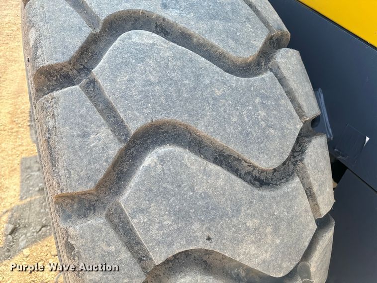 image for item EI4013 2006 Komatsu WA380-5L wheel loader