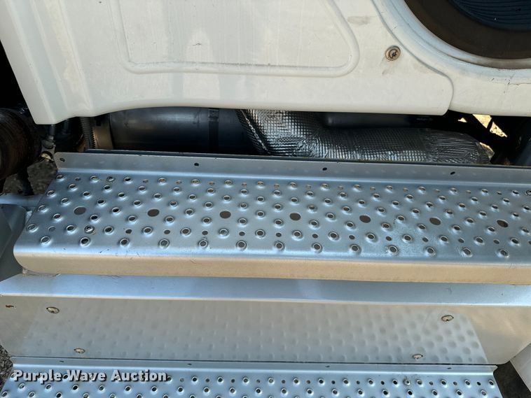 image for item EI4015 2012 Freightliner M2 Business Class pot hole patcher truck