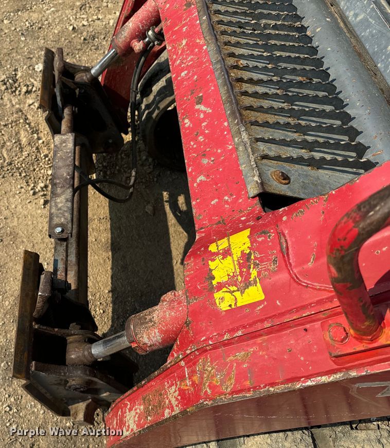 image for item EI4016 2016 Takeuchi TL8 tracked skid steer loader