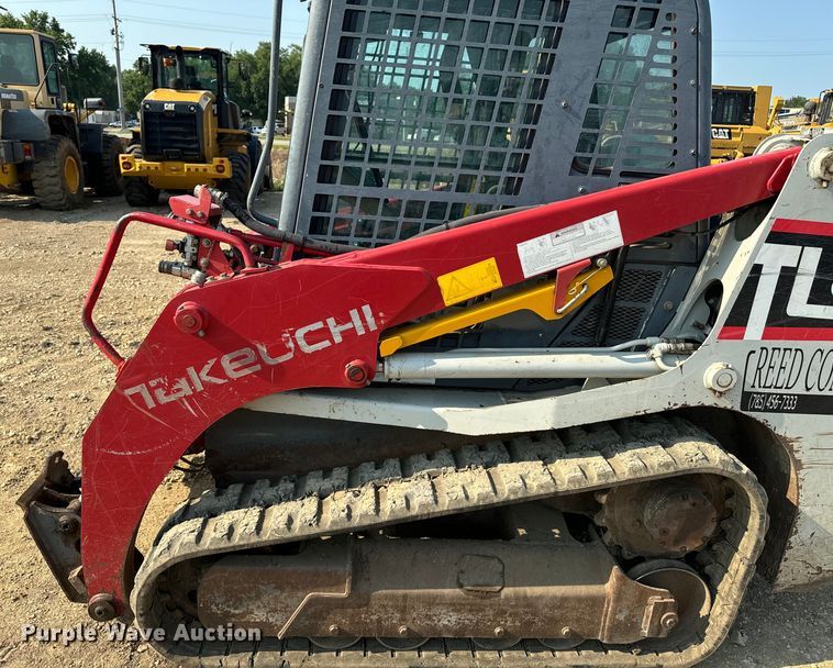 image for item EI4016 2016 Takeuchi TL8 tracked skid steer loader