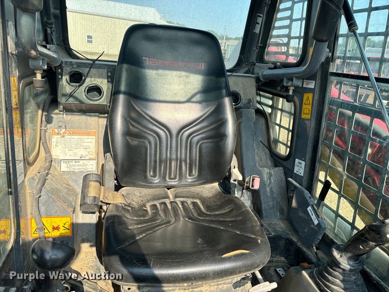 image for item EI4016 2016 Takeuchi TL8 tracked skid steer loader