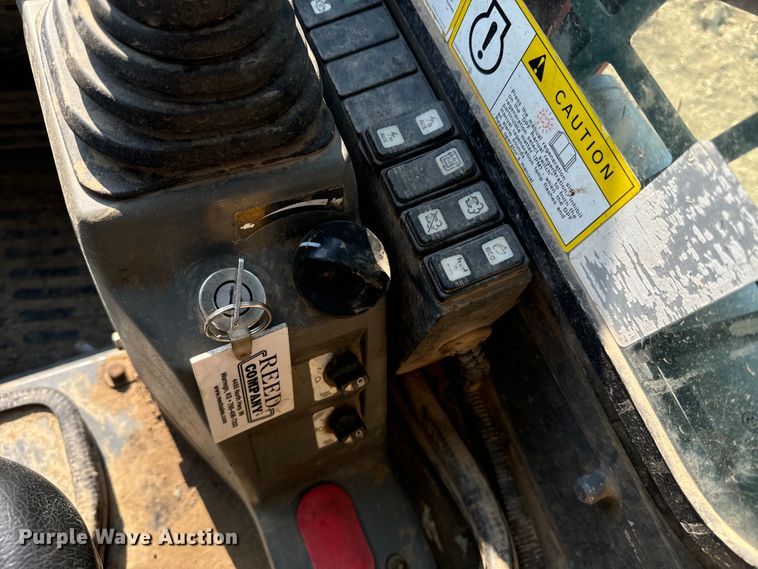 image for item EI4016 2016 Takeuchi TL8 tracked skid steer loader