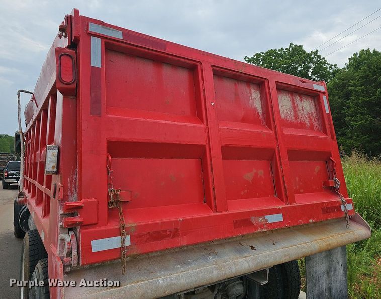 image for item EJ5720 2000 Mack RD690S dump truck