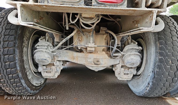 image for item EJ5720 2000 Mack RD690S dump truck