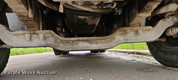 image for item EJ5720 2000 Mack RD690S dump truck