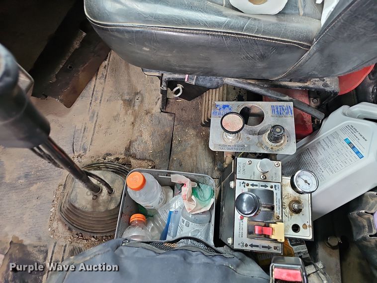 image for item EJ5720 2000 Mack RD690S dump truck