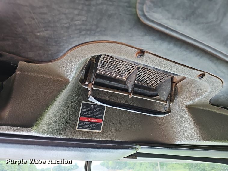 image for item EJ5720 2000 Mack RD690S dump truck