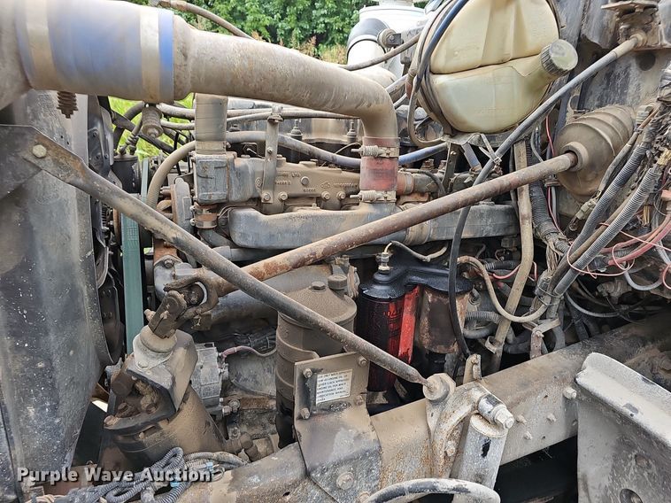 image for item EJ5720 2000 Mack RD690S dump truck