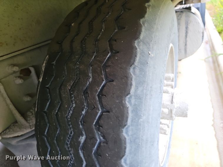 image for item EJ5720 2000 Mack RD690S dump truck