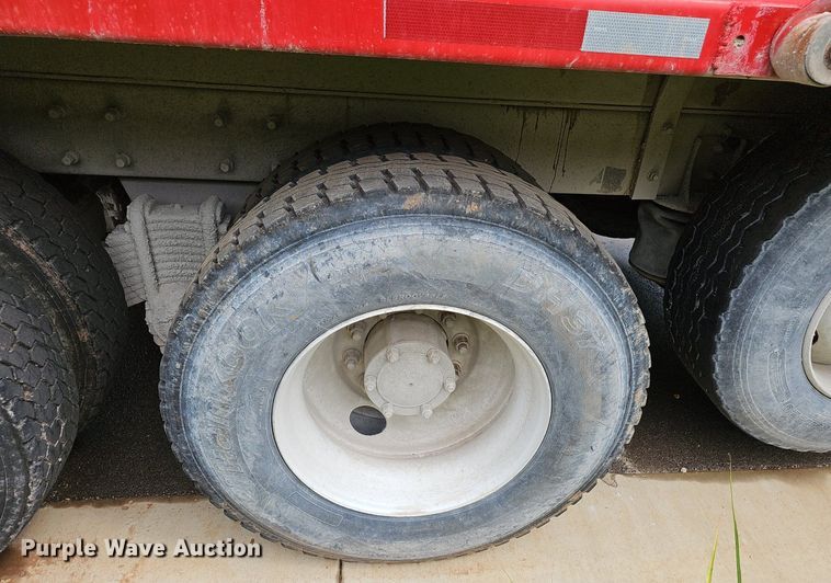 image for item EJ5720 2000 Mack RD690S dump truck