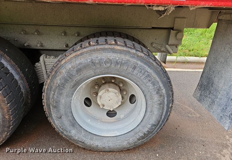 image for item EJ5720 2000 Mack RD690S dump truck