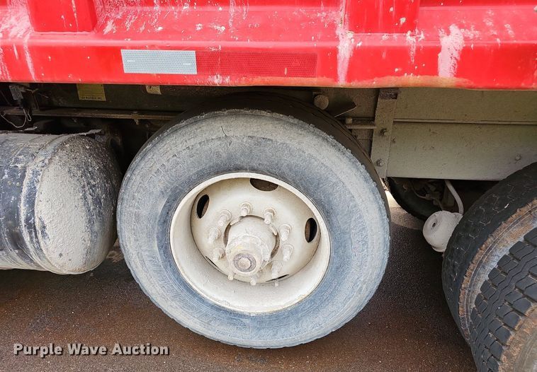 image for item EJ5720 2000 Mack RD690S dump truck