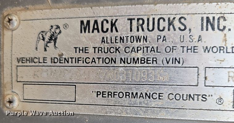 image for item EJ5720 2000 Mack RD690S dump truck