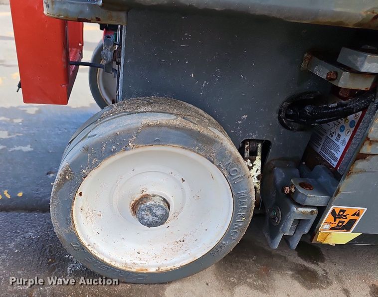 image for item EJ5729 2023 Skyjack SJ3219E scissor lift