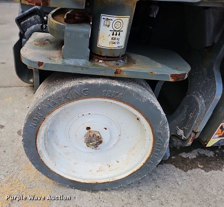 image for item EJ5729 2023 Skyjack SJ3219E scissor lift