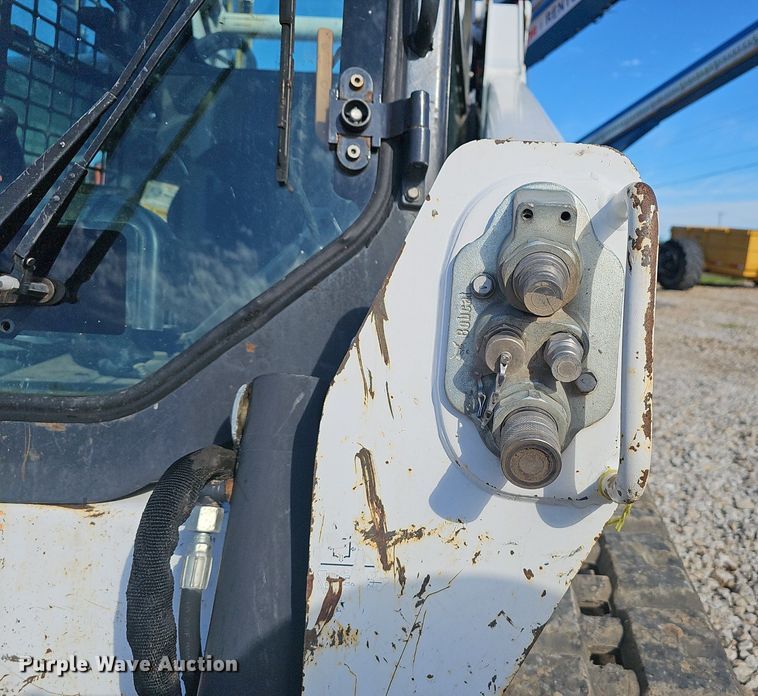 image for item EJ5731 2018 Bobcat  T595 tracked skid steer loader
