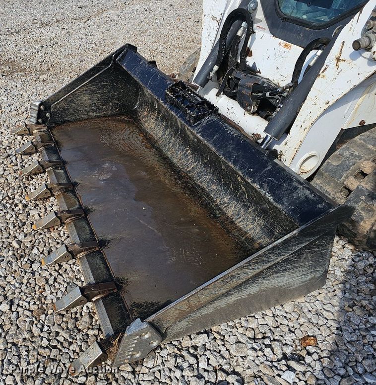 image for item EJ5731 2018 Bobcat  T595 tracked skid steer loader