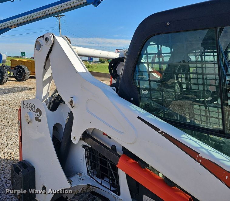 image for item EJ5731 2018 Bobcat  T595 tracked skid steer loader