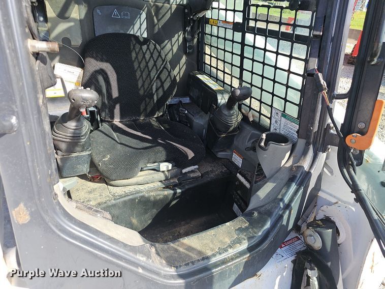 image for item EJ5731 2018 Bobcat  T595 tracked skid steer loader