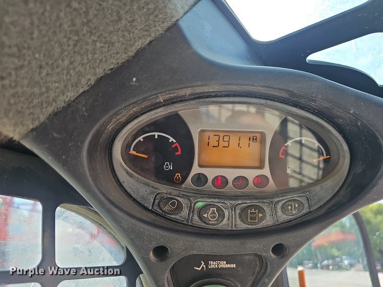 image for item EJ5731 2018 Bobcat  T595 tracked skid steer loader